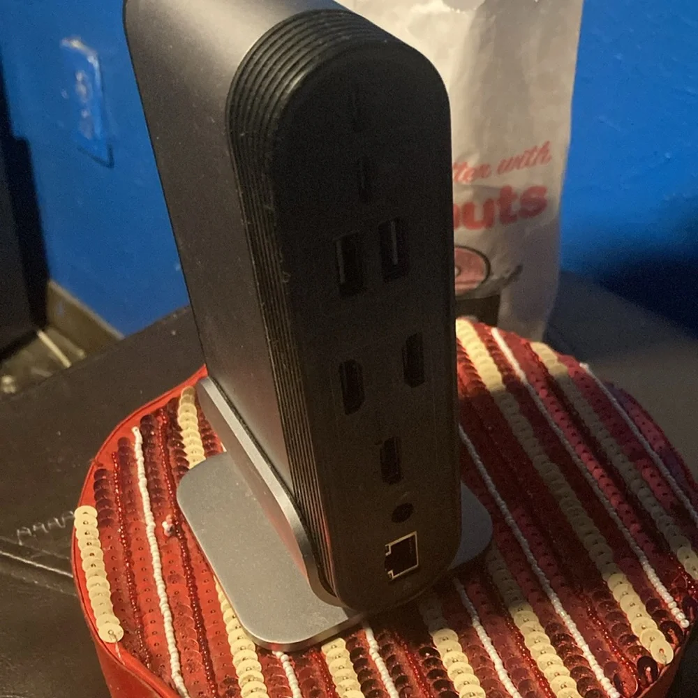Baseus multi port workstation